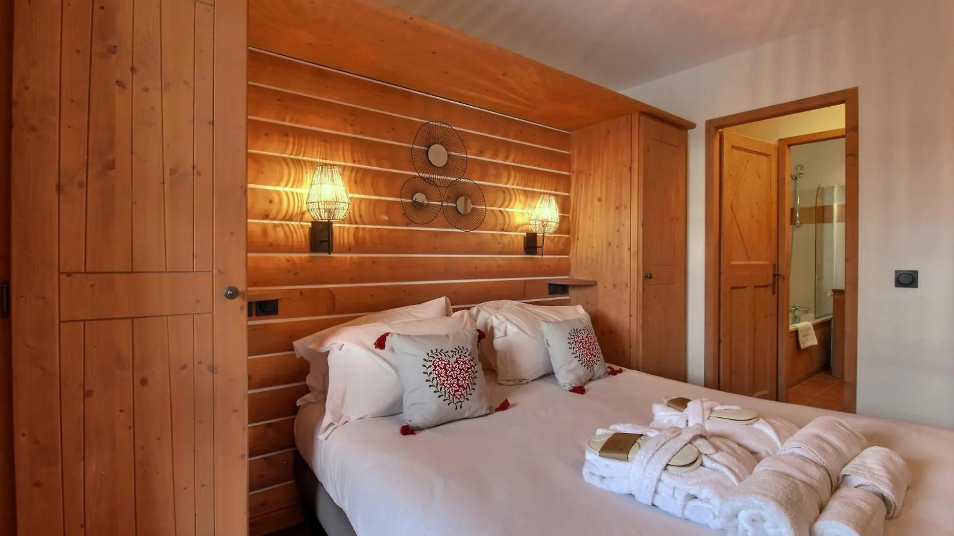 Arc 1950 - Appartement Moderne - Sauna Hammam Jacuzzi - 4 Personnes Les Arcs  Apartment